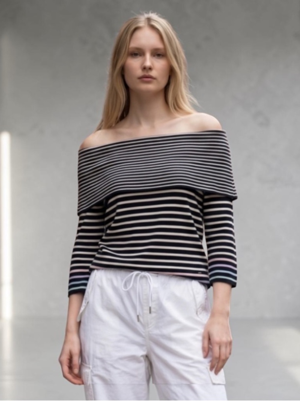 Tommy Hilfiger stripped off the shoulder Y2K sweater